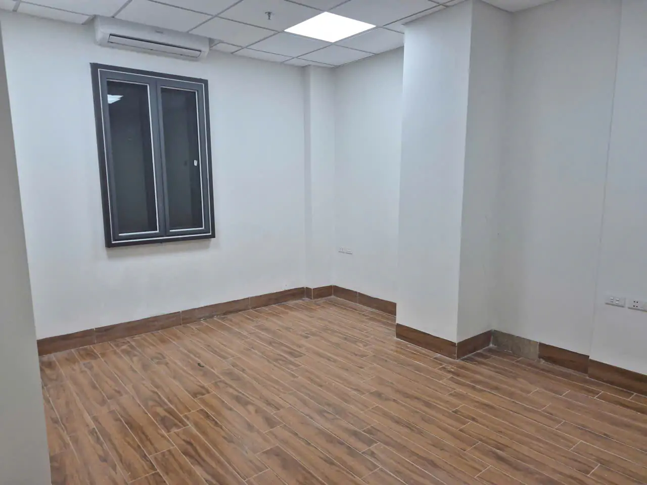 Cho Thuê Văn Phòng Chia Sẻ Hàng Bông - Vị Trí Vàng 2026 .1